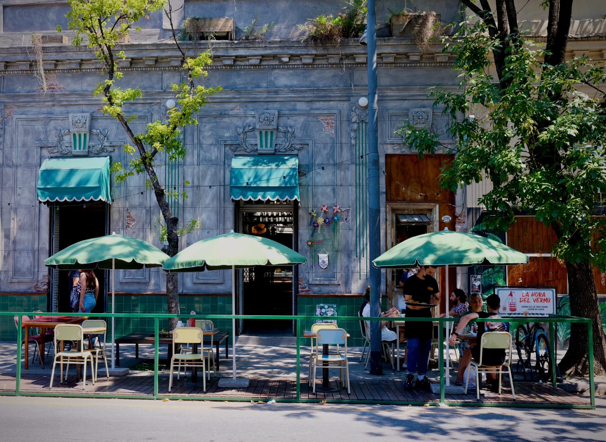 Should Cafes Invest in Commercial Umbrellas?